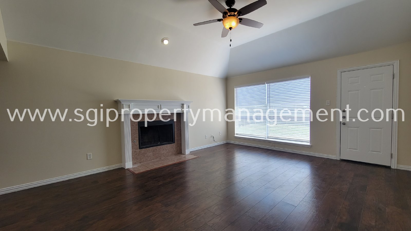 Beautiful 3 bedroom home ready for move-in property image