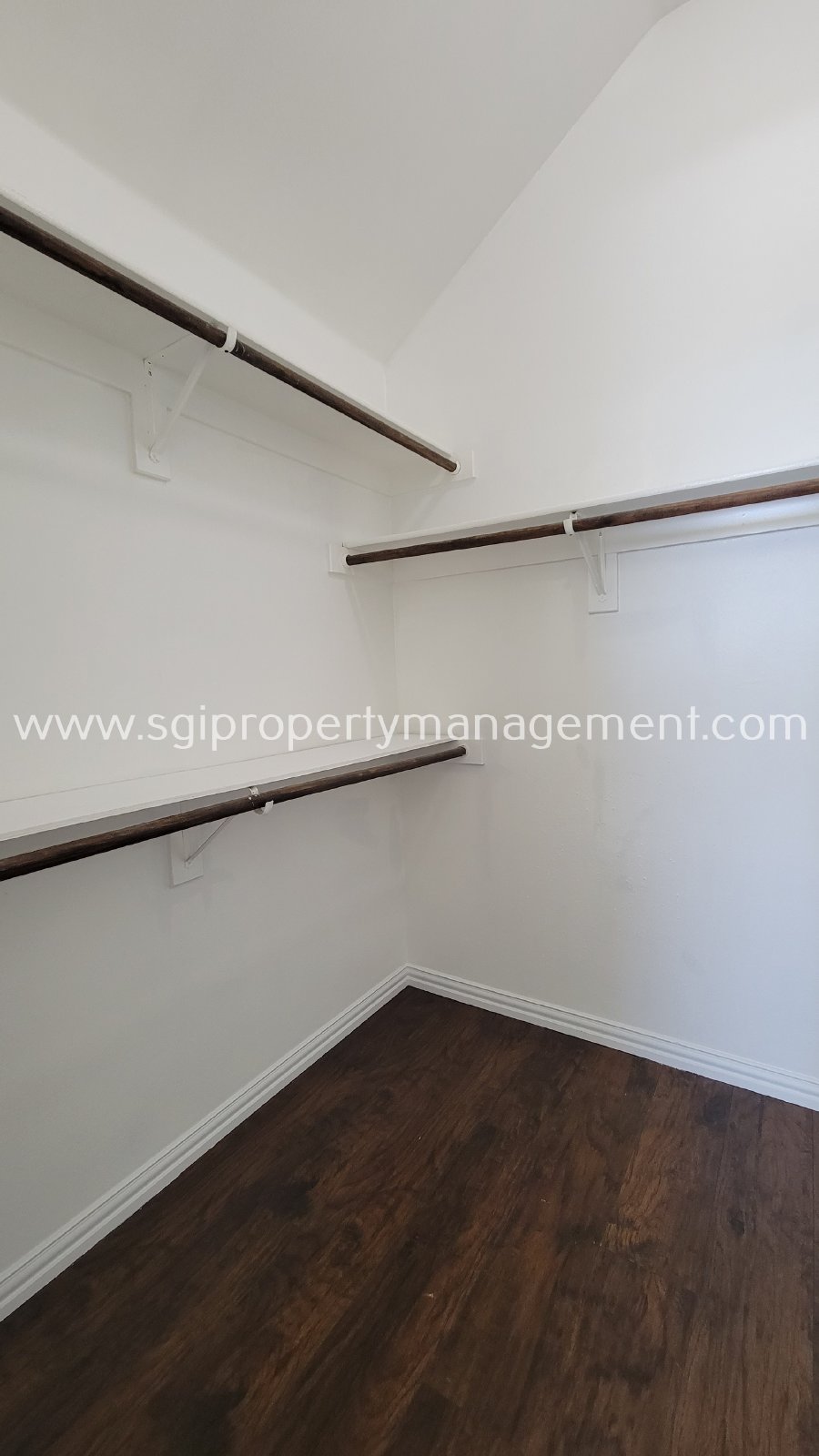 Beautiful 3 bedroom home ready for move-in property image