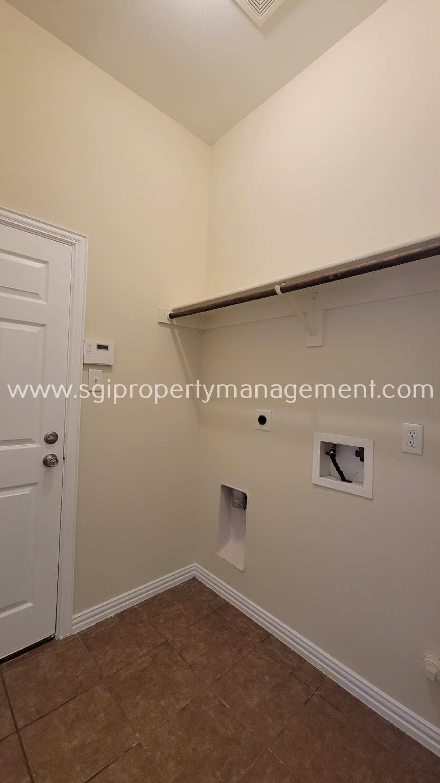 Beautiful 3 bedroom home ready for move-in property image