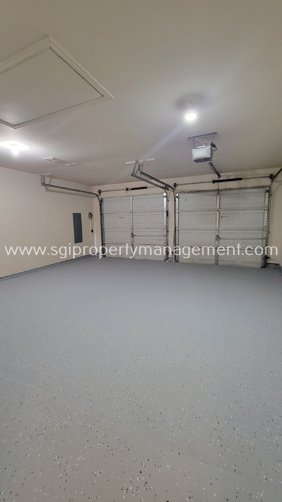 Beautiful 3 bedroom home ready for move-in property image