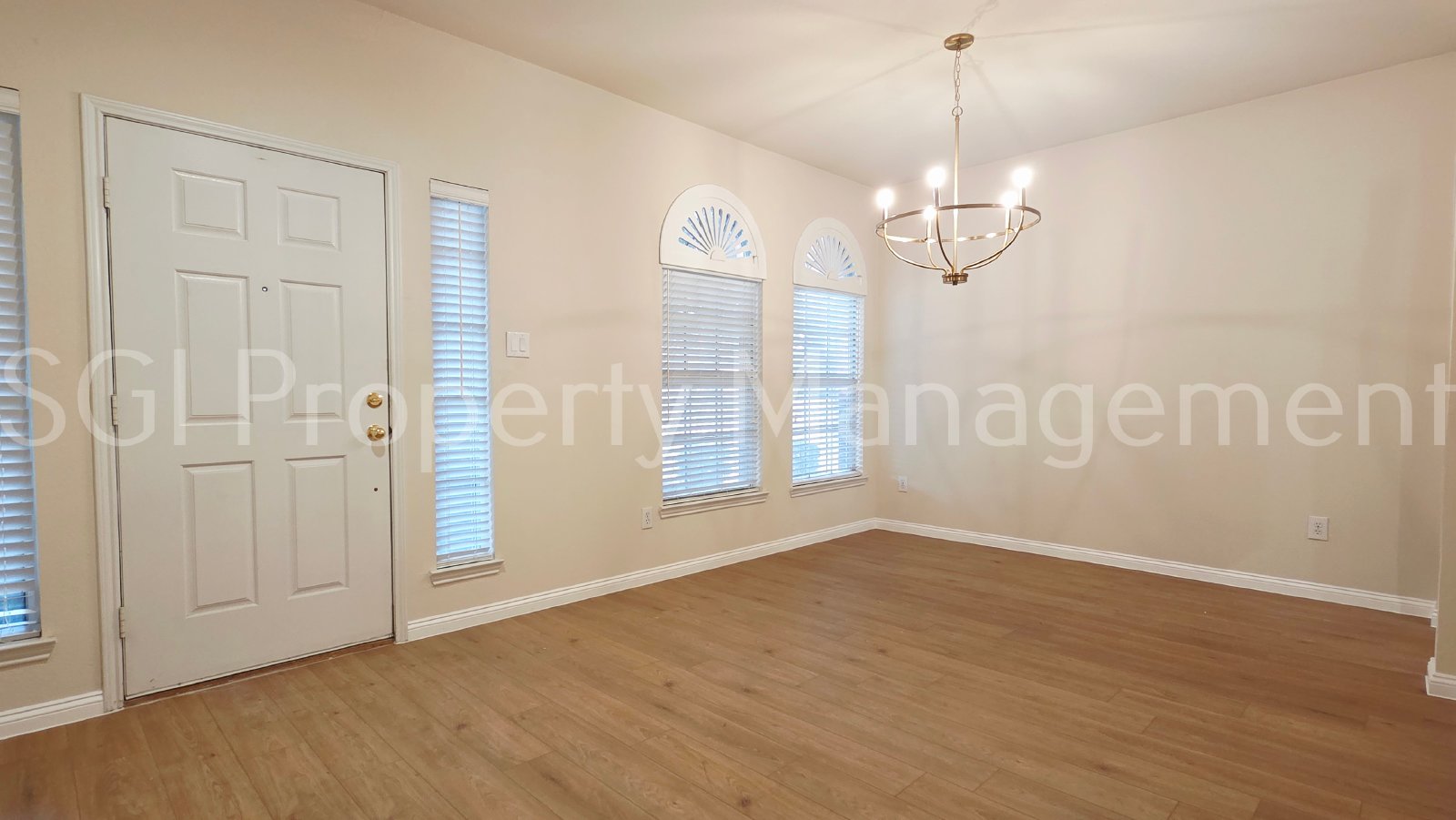 Updated home ready for move in property image