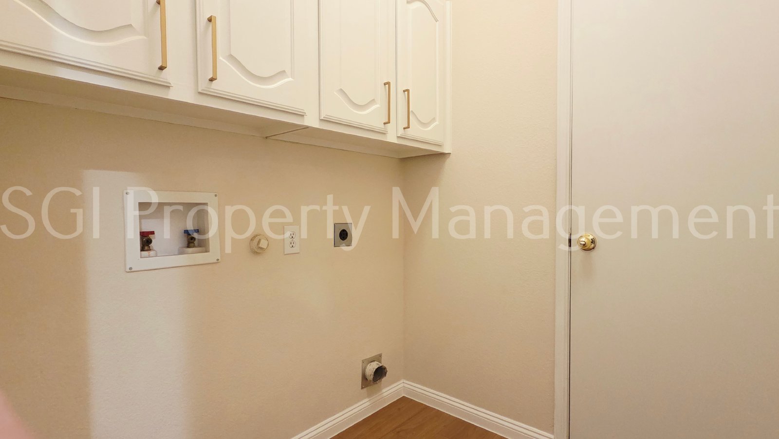 Updated home ready for move in property image