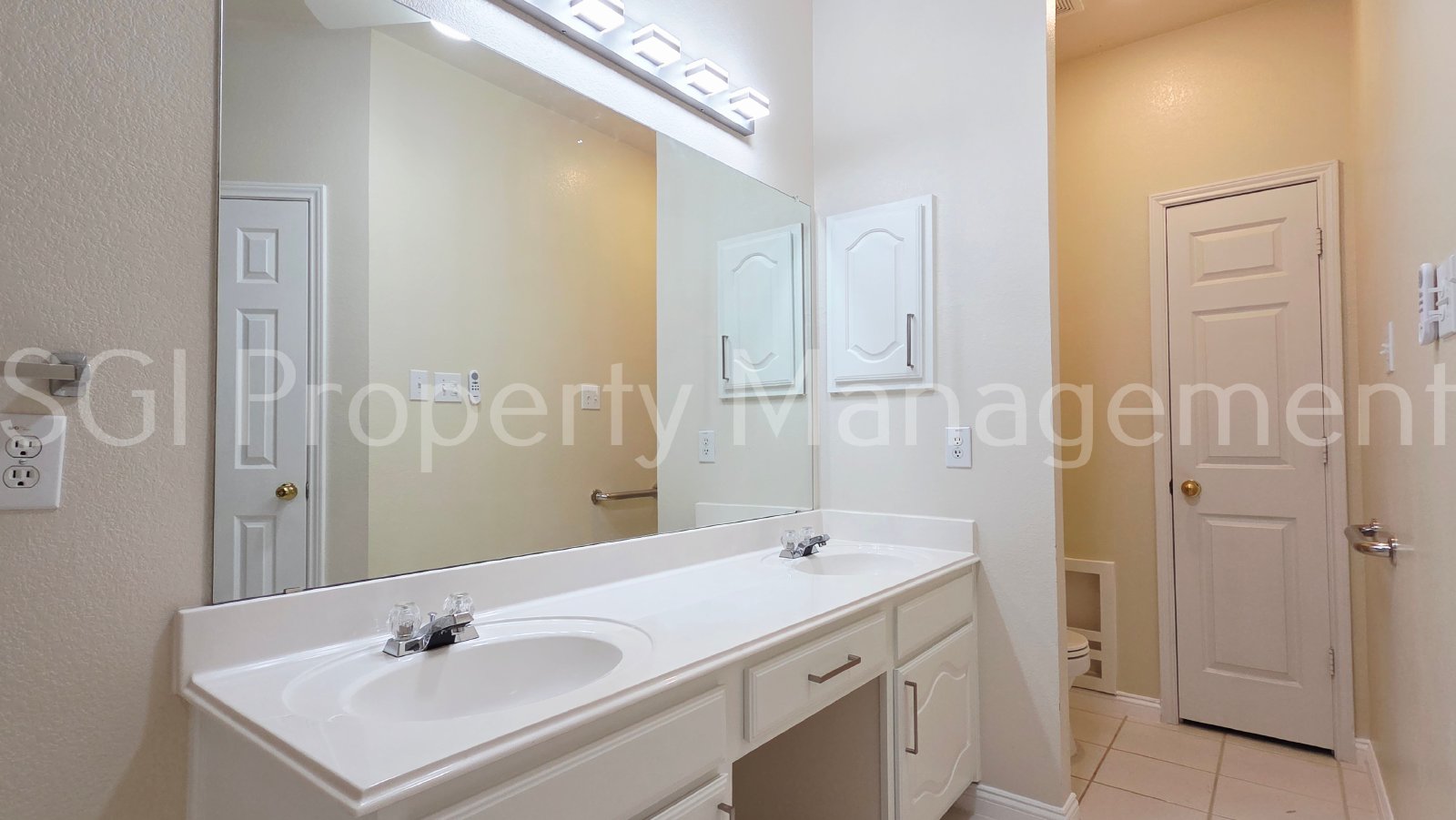 Updated home ready for move in property image