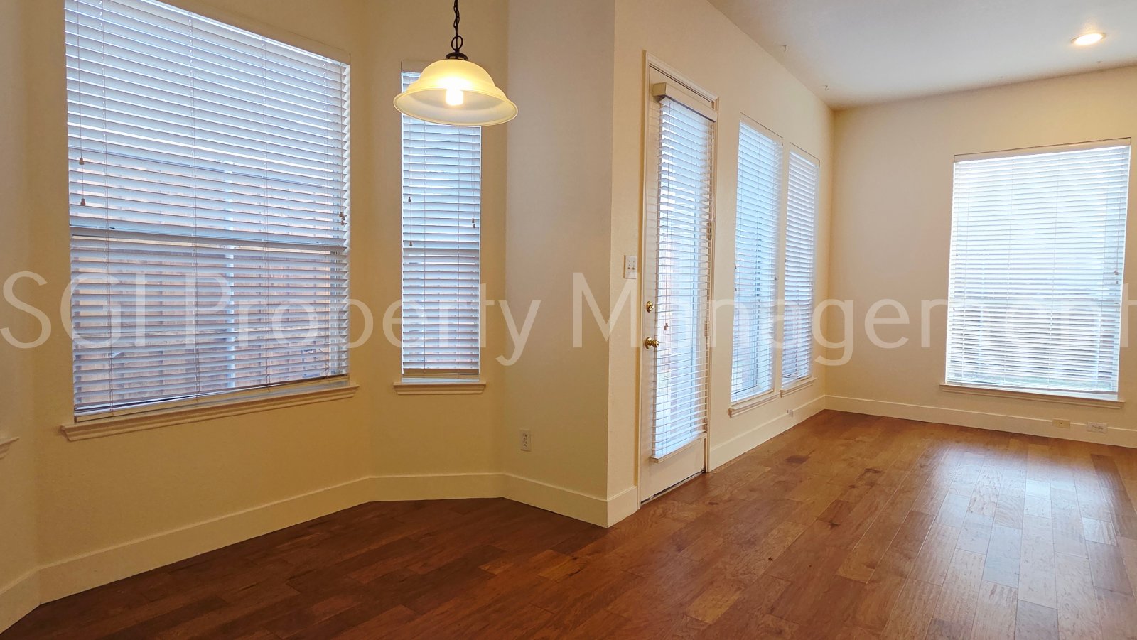 Spacious home ready for move in property image