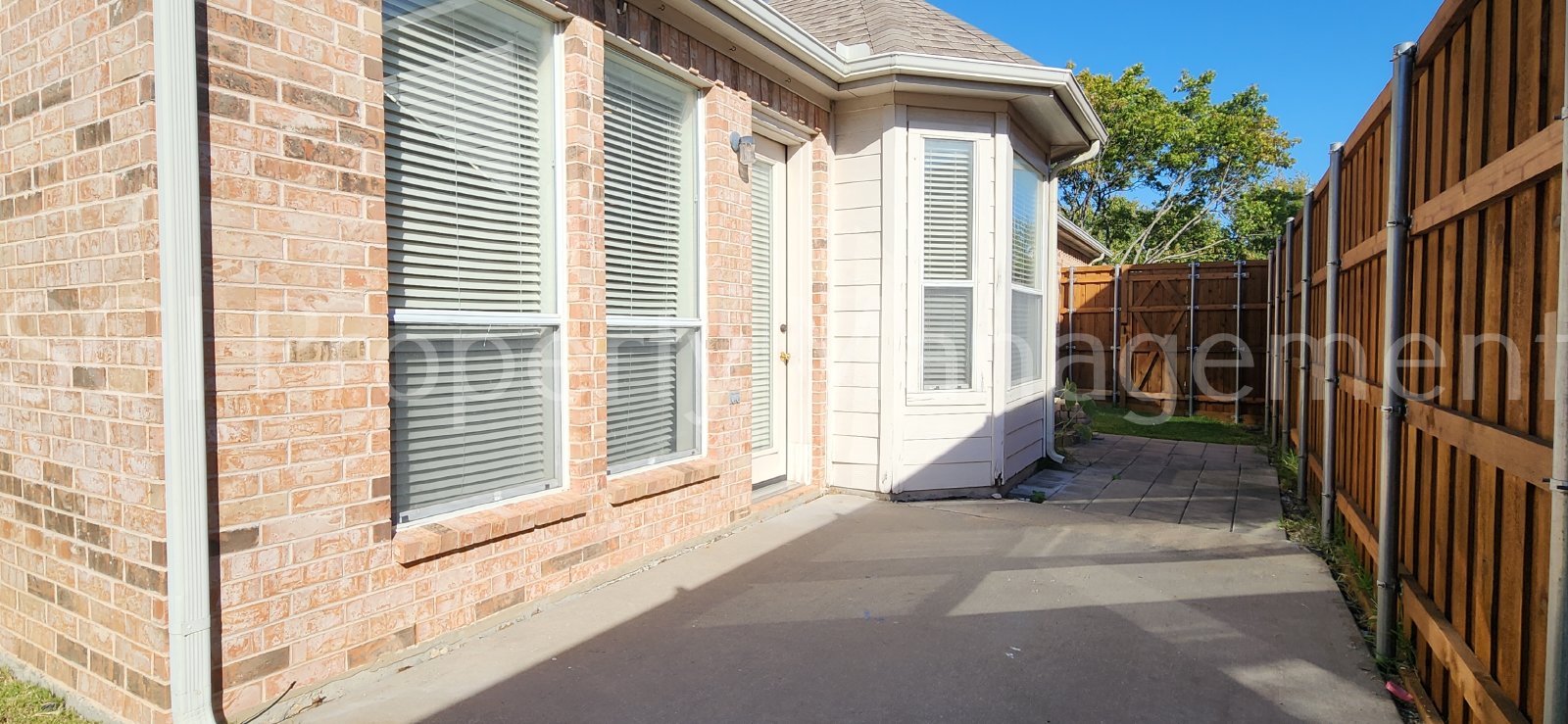 Spacious home ready for move in property image