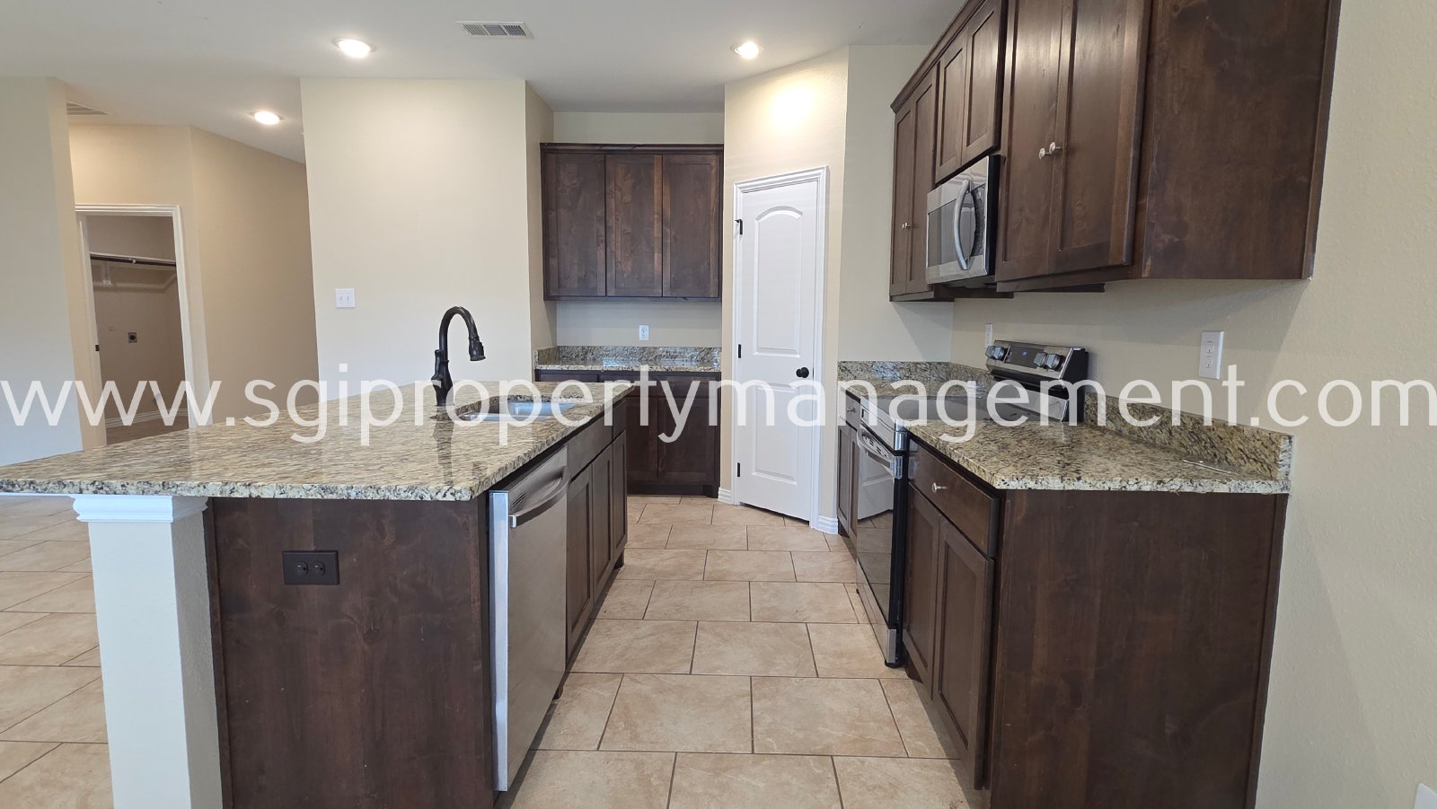 3 bedroom home in Greenville property image