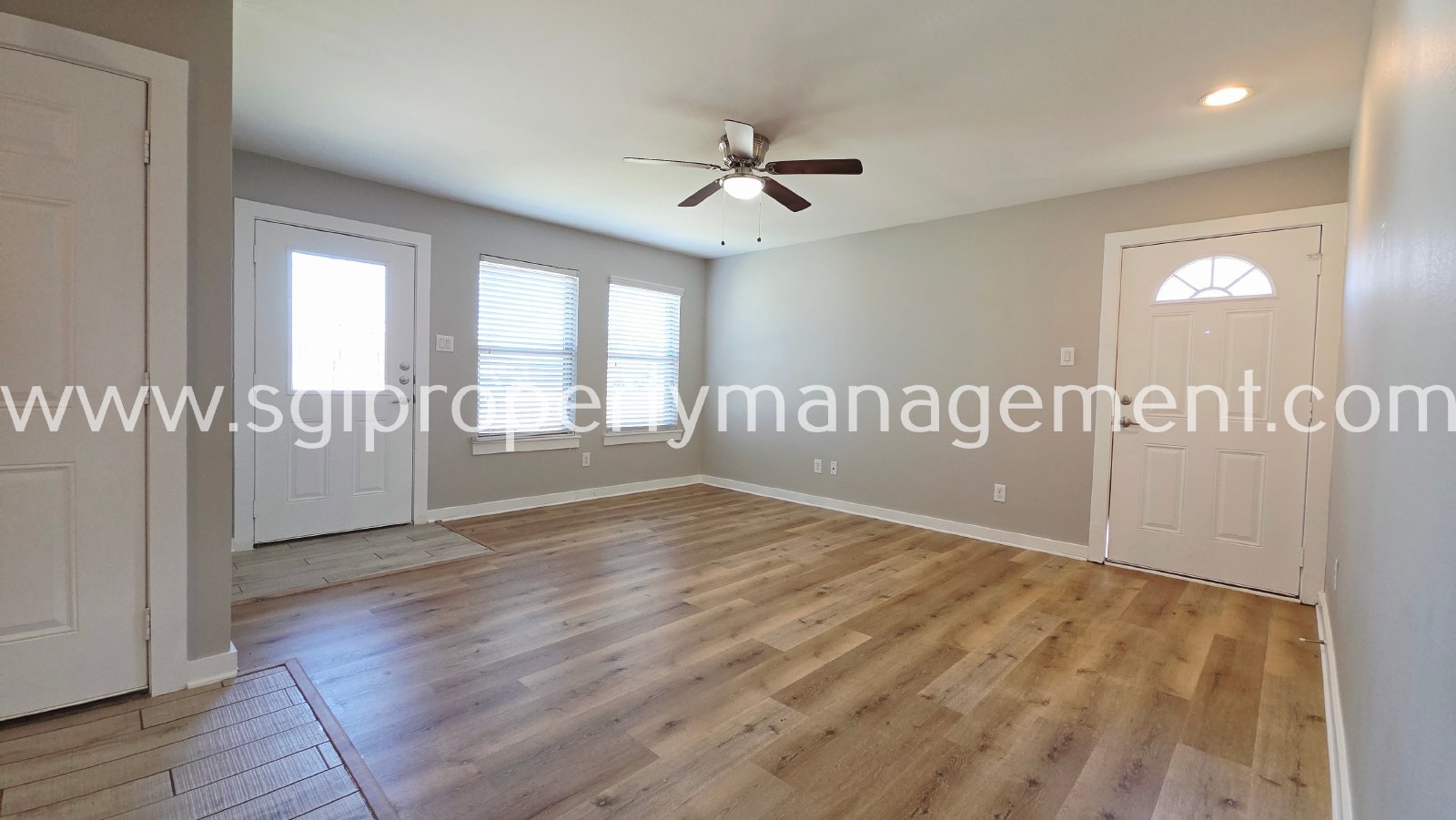Adorable 3 bedroom with large yard property image