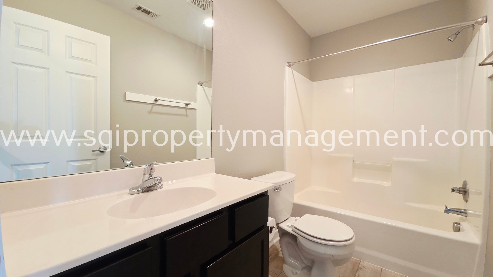 Adorable 3 bedroom with large yard property image