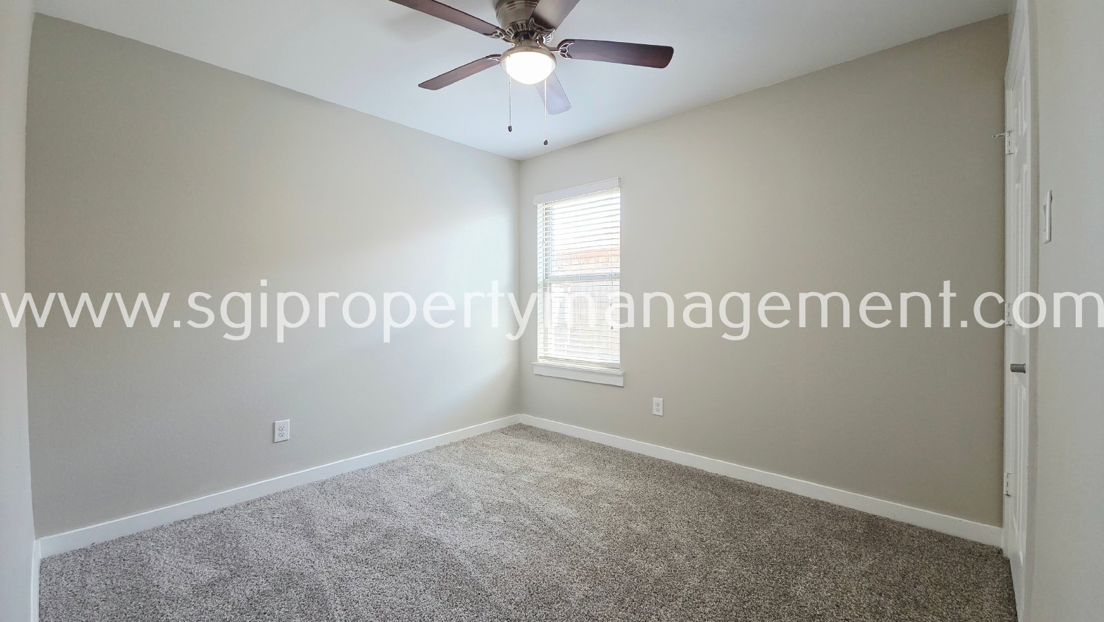 Adorable 3 bedroom with large yard property image