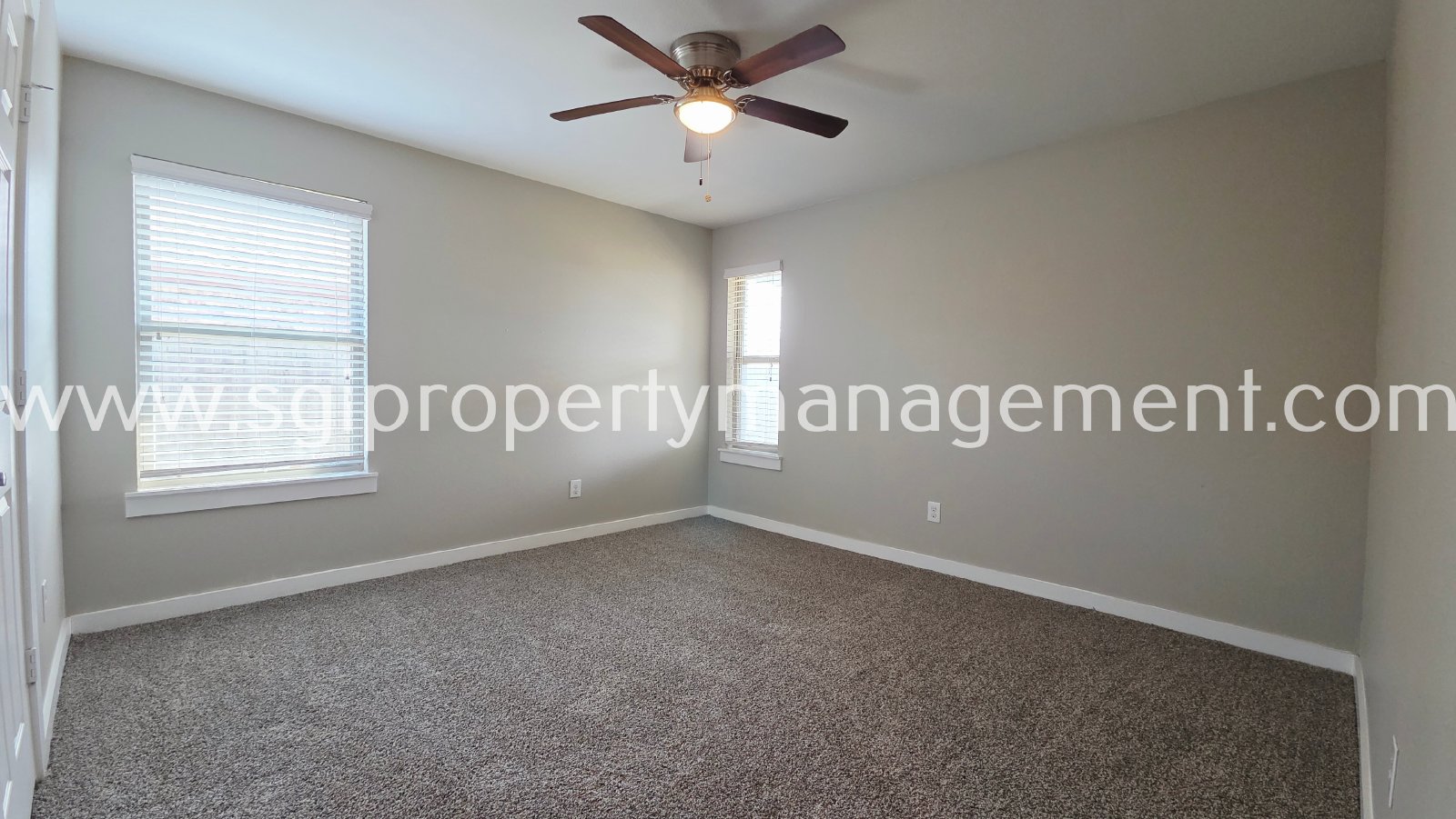 Adorable 3 bedroom with large yard property image
