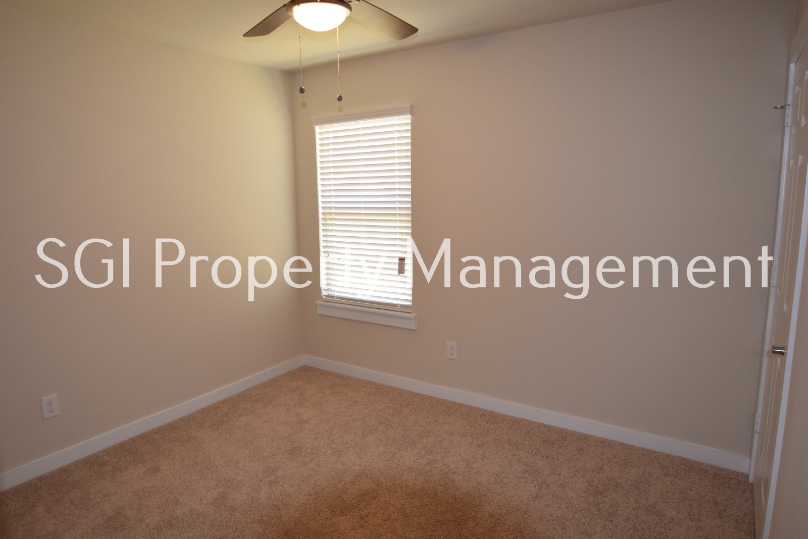 Adorable 3 bedroom with large yard property image