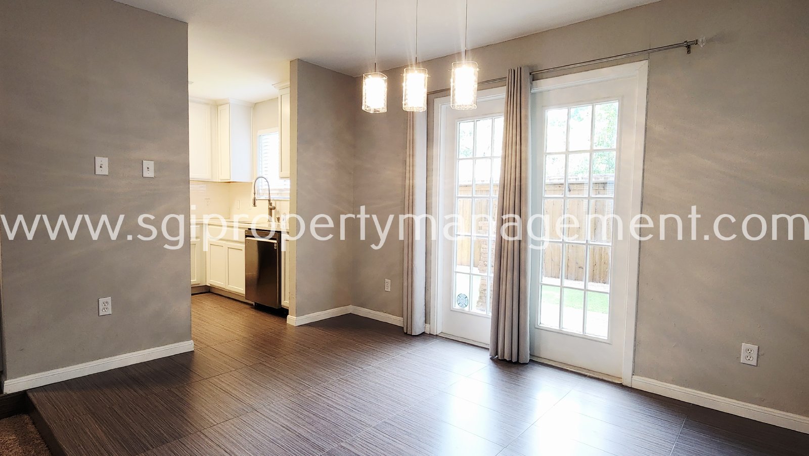 6646 E Lovers Ln property image