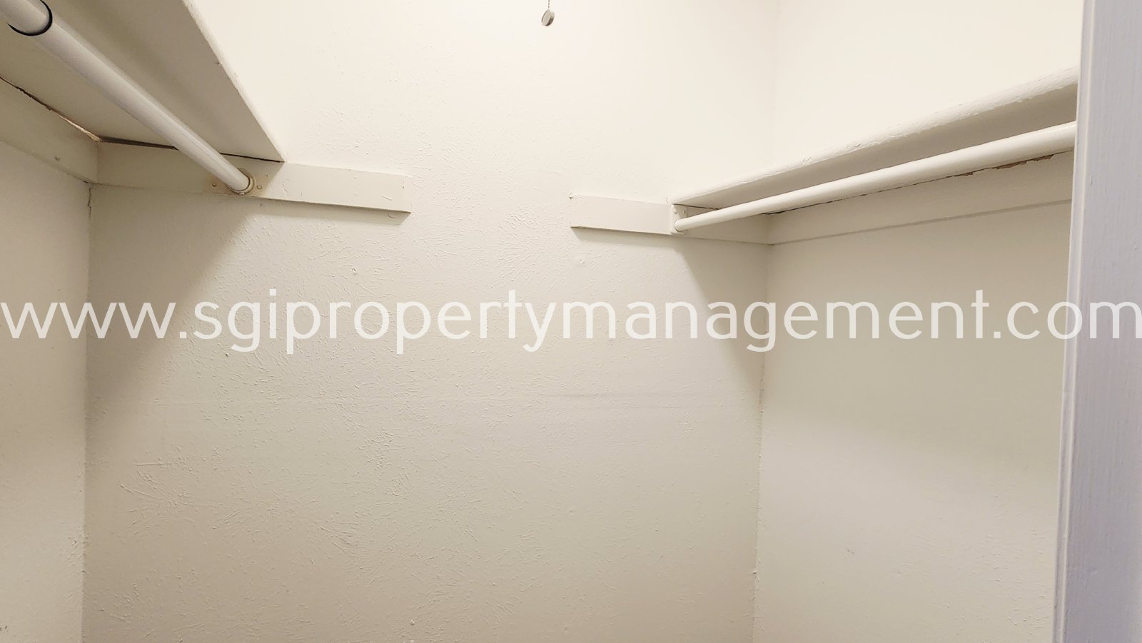 6646 E Lovers Ln property image