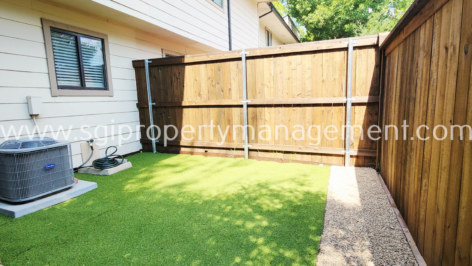 6646 E Lovers Ln property image