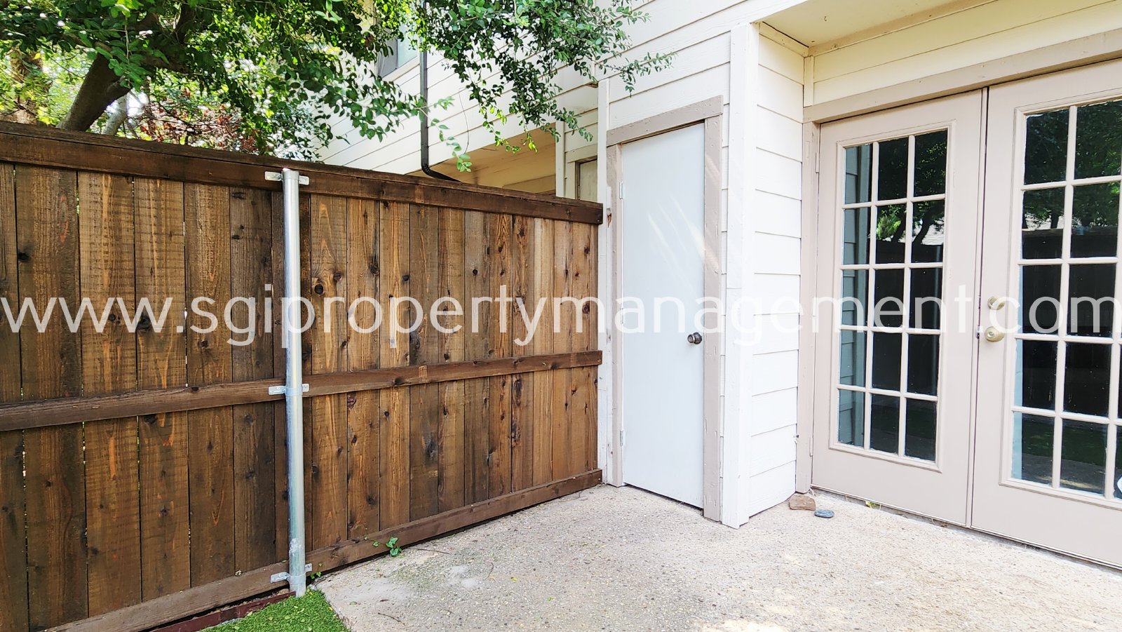 6646 E Lovers Ln property image