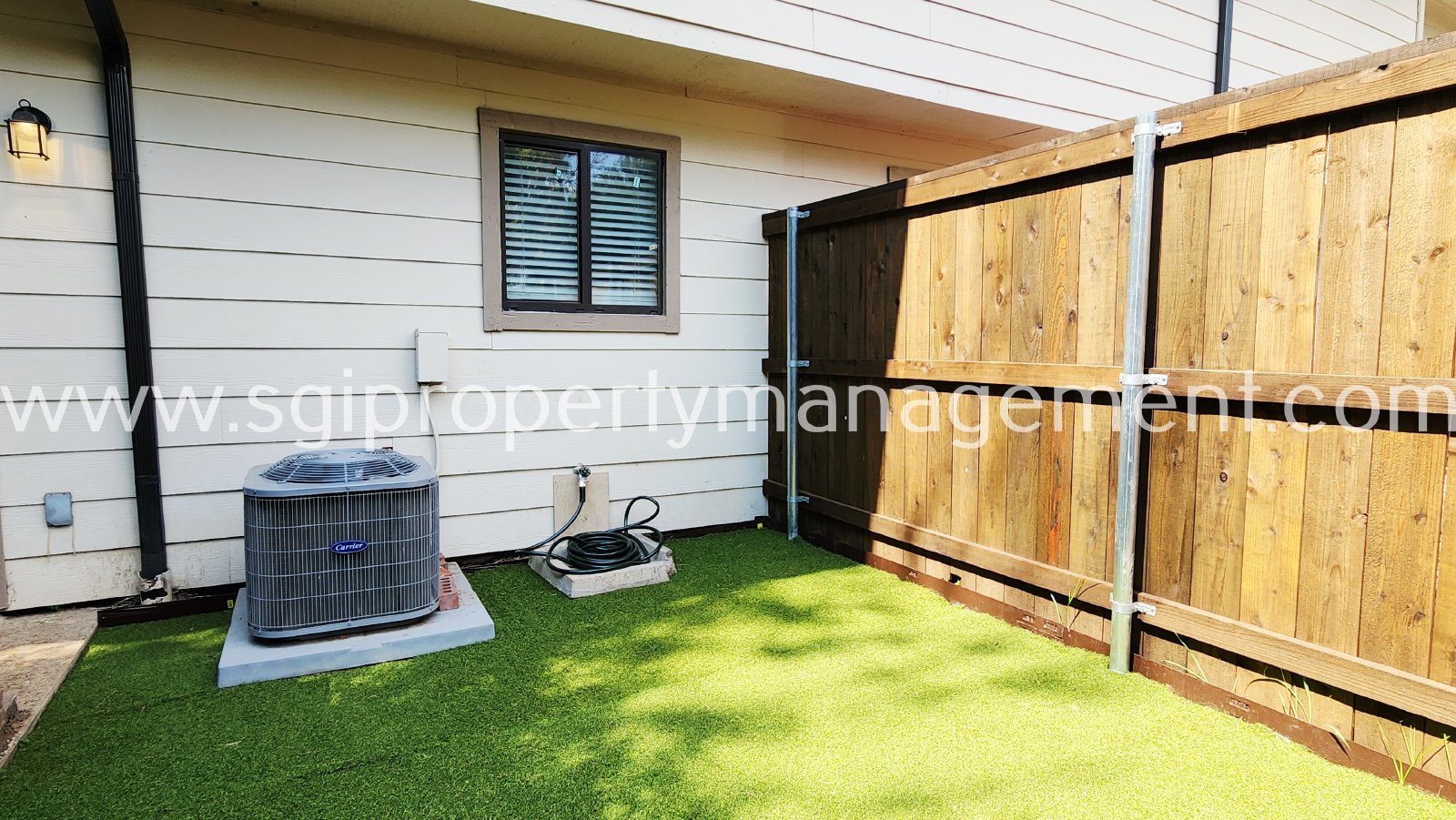 6646 E Lovers Ln property image