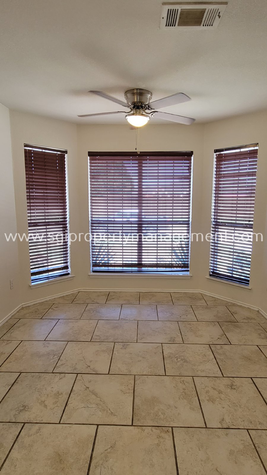 Move-in and enjoy this 3  bedroom with great community amenities property image