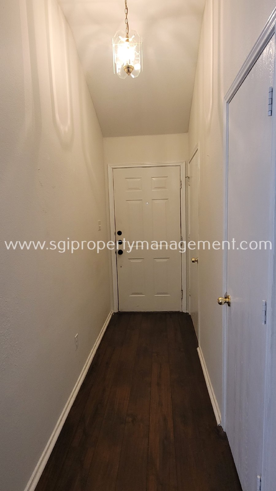 Move-in and enjoy this 3  bedroom with great community amenities property image