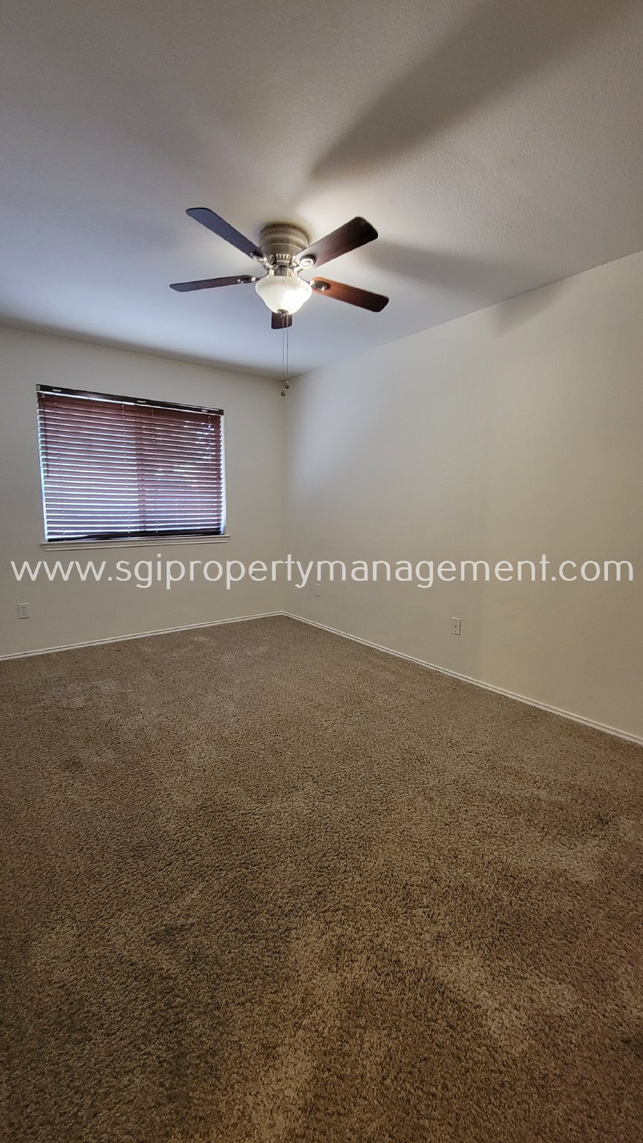 Move-in and enjoy this 3  bedroom with great community amenities property image