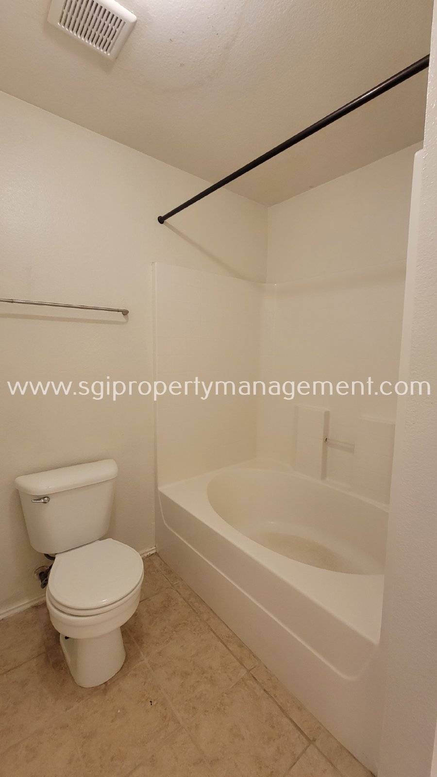 Move-in and enjoy this 3  bedroom with great community amenities property image