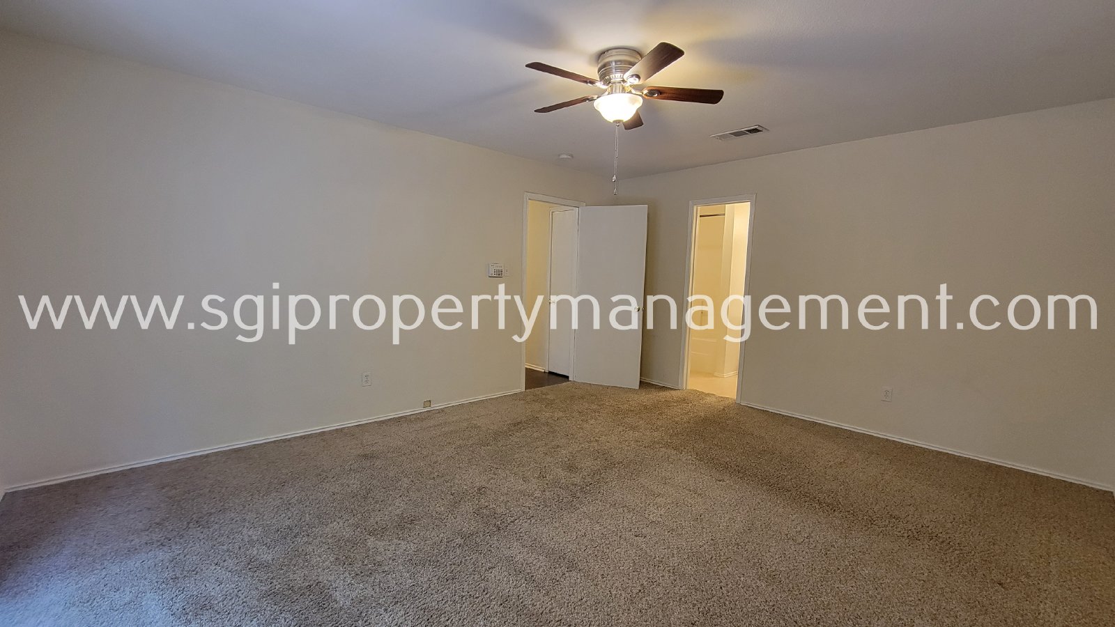 Move-in and enjoy this 3  bedroom with great community amenities property image