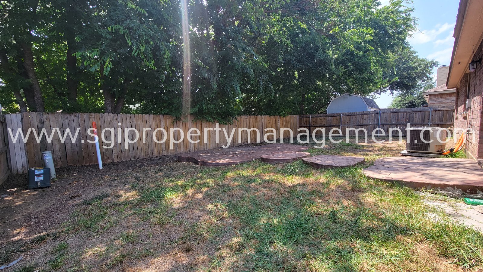 Move-in and enjoy this 3  bedroom with great community amenities property image