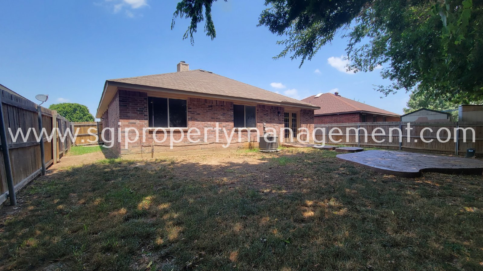 Move-in and enjoy this 3  bedroom with great community amenities property image