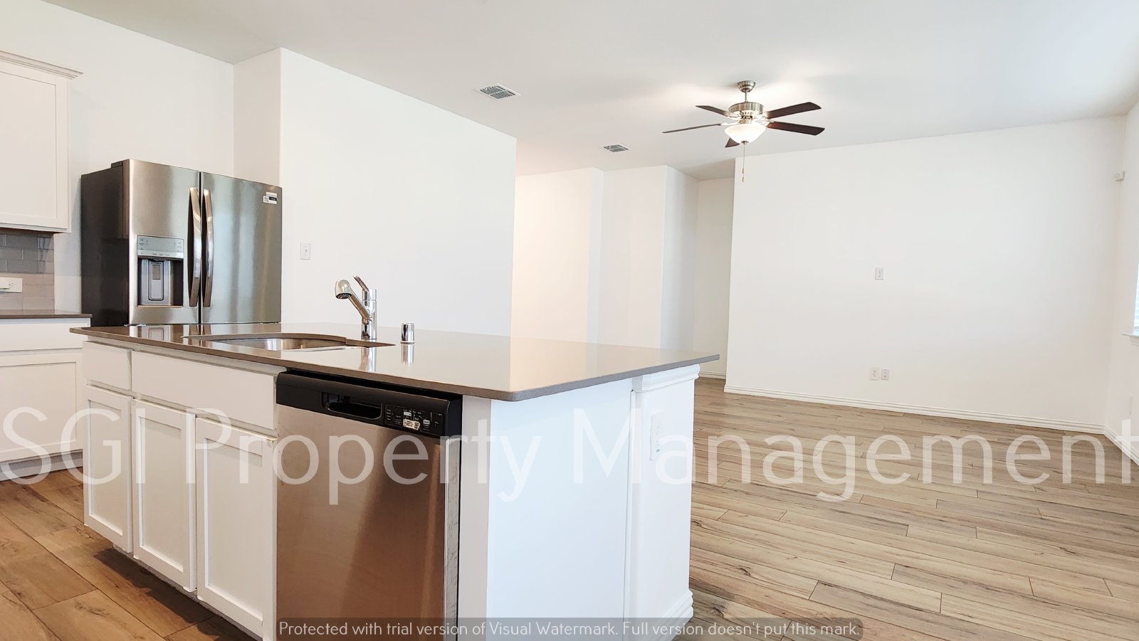 4 Bedroom Ready for Immediate Move in in Heartland property image