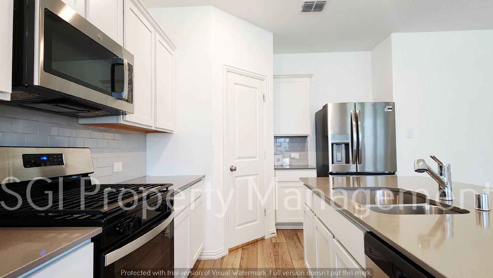 4 Bedroom Ready for Immediate Move in in Heartland property image