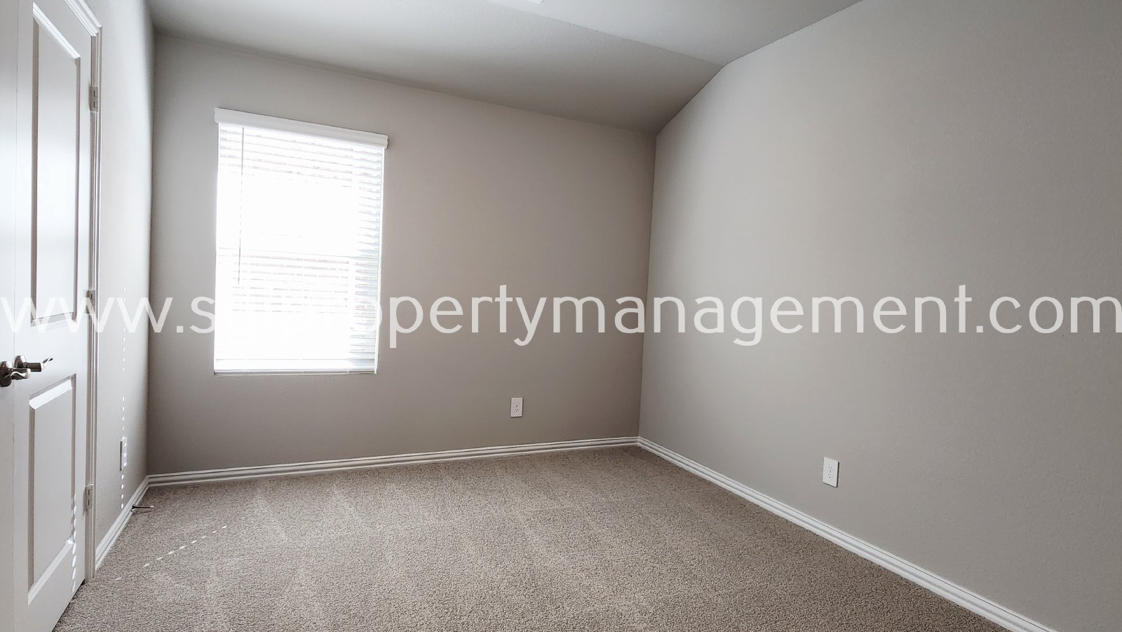 Gorgeous new build ready for move in property image