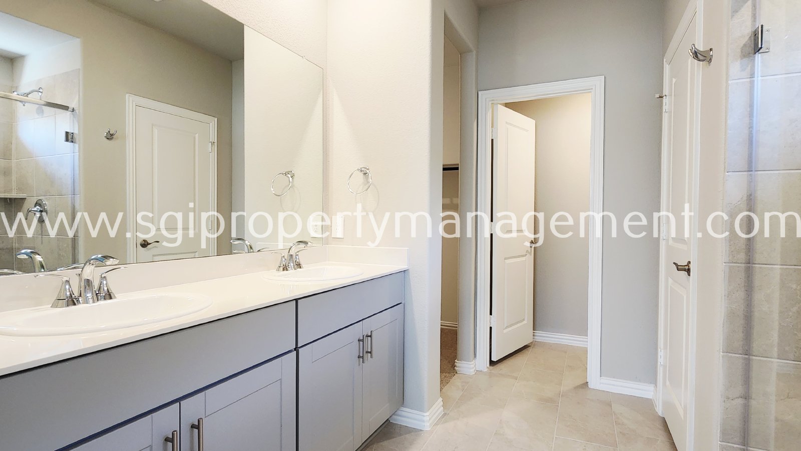 Gorgeous new build ready for move in property image