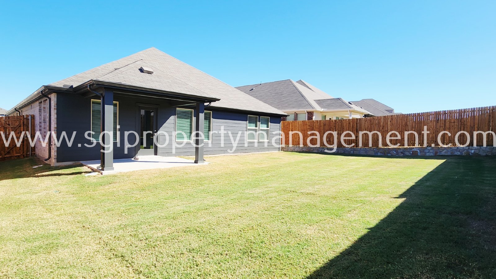 Gorgeous new build ready for move in property image