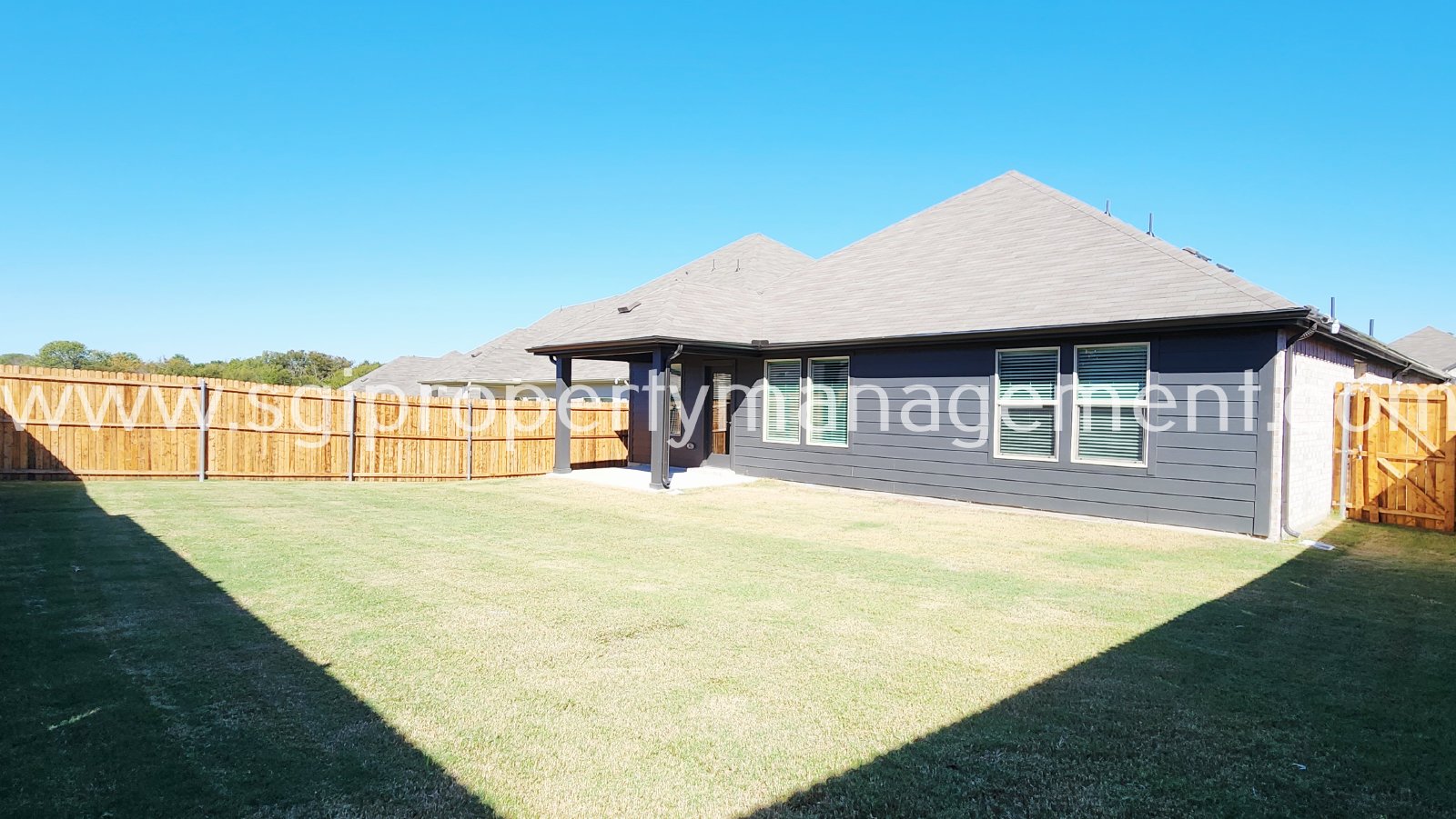 Gorgeous new build ready for move in property image