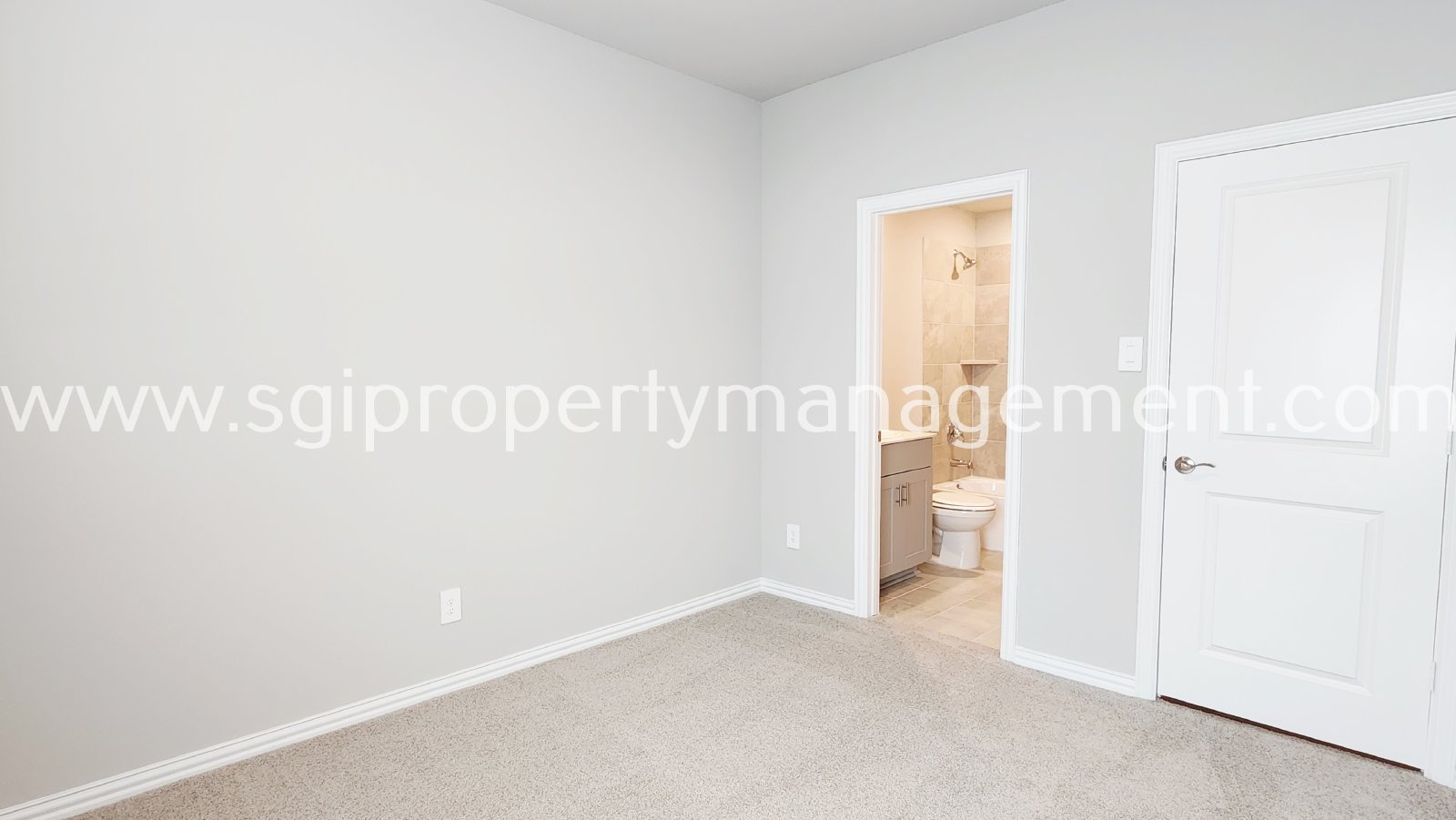 Gorgeous new build ready for move in property image