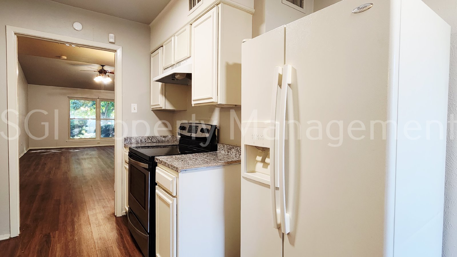 Gorgeous townhouse ready for move in property image