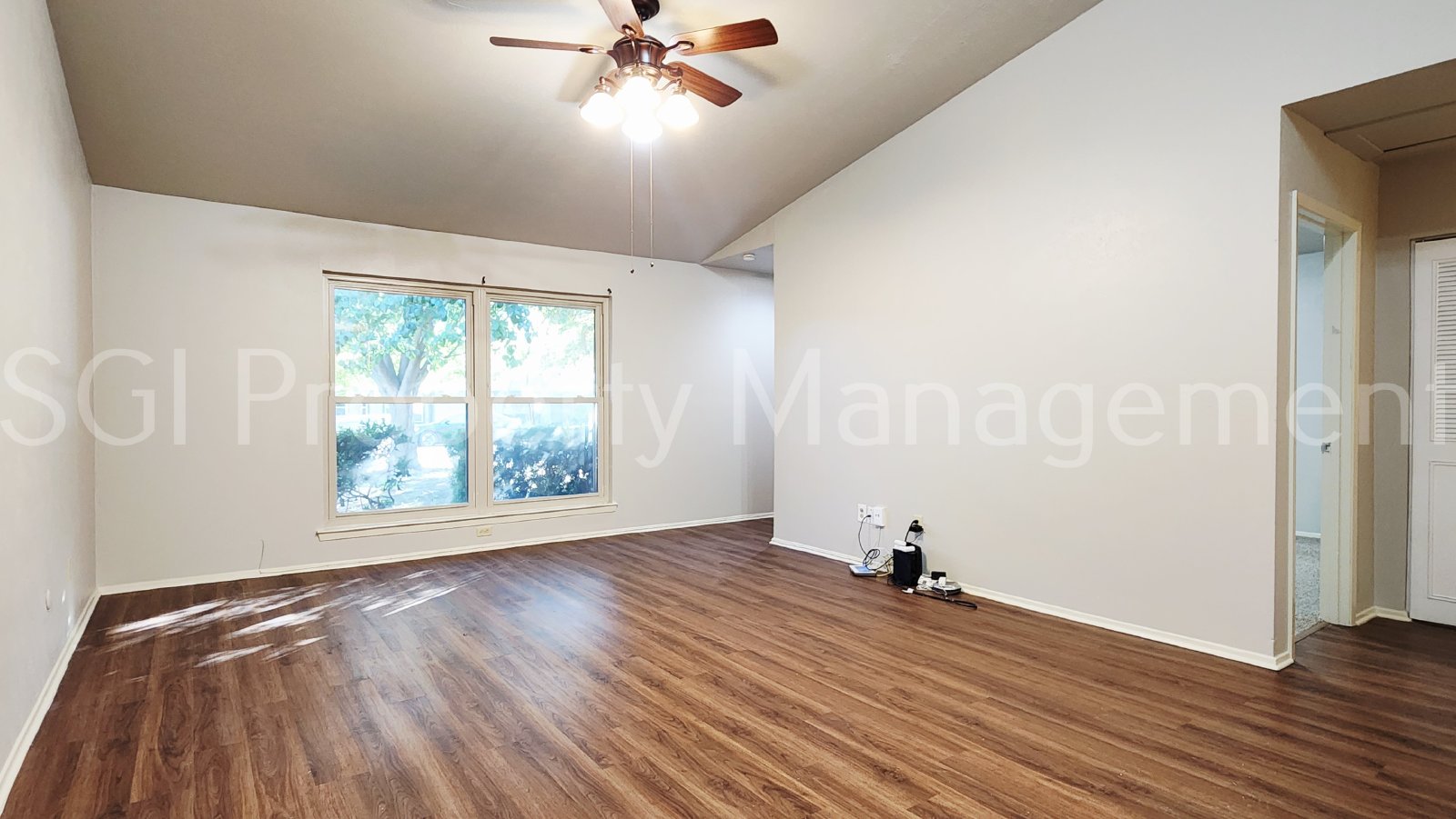 Gorgeous townhouse ready for move in property image