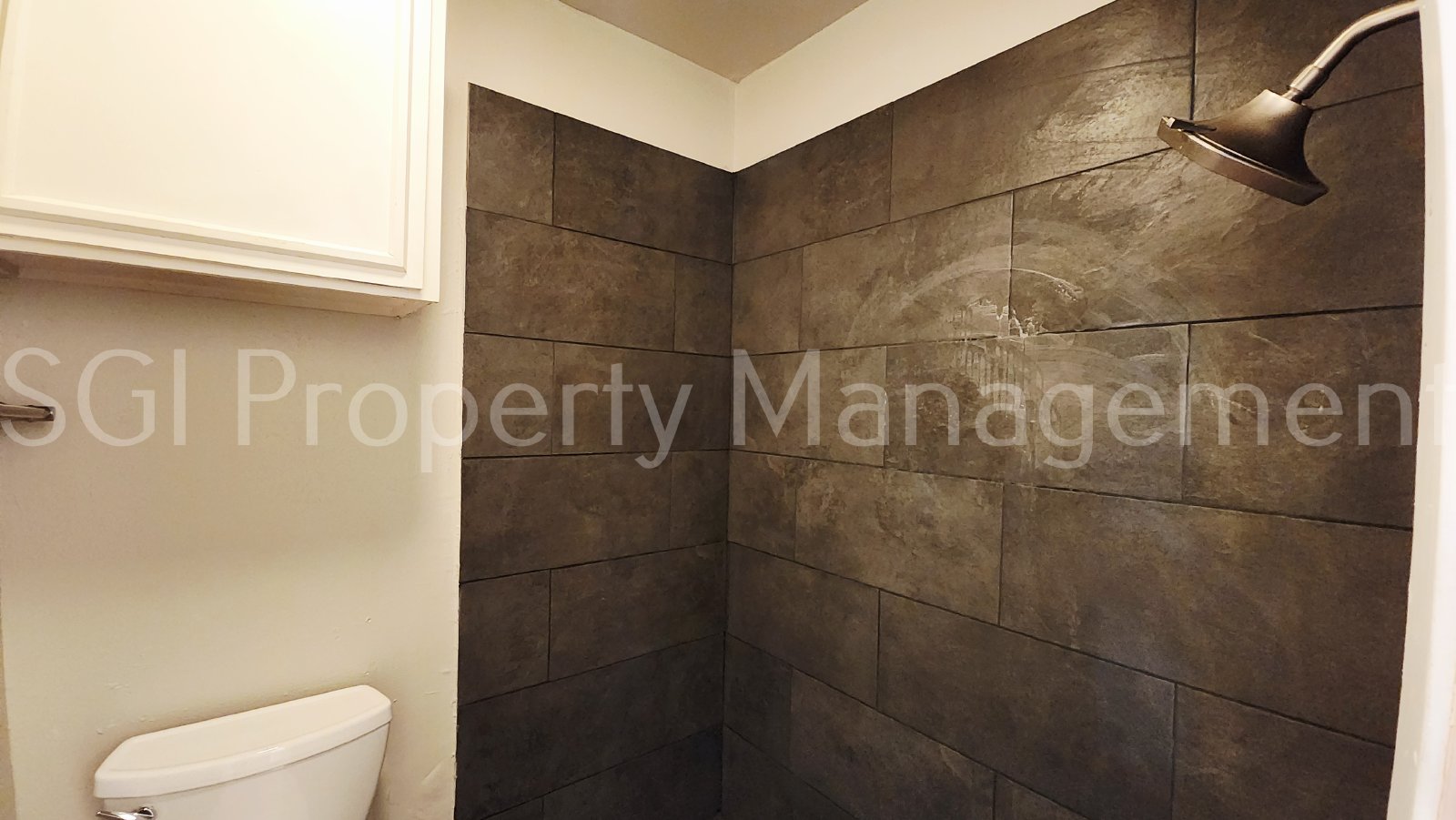 Gorgeous townhouse ready for move in property image