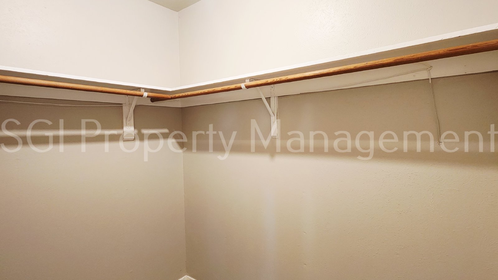 Gorgeous townhouse ready for move in property image