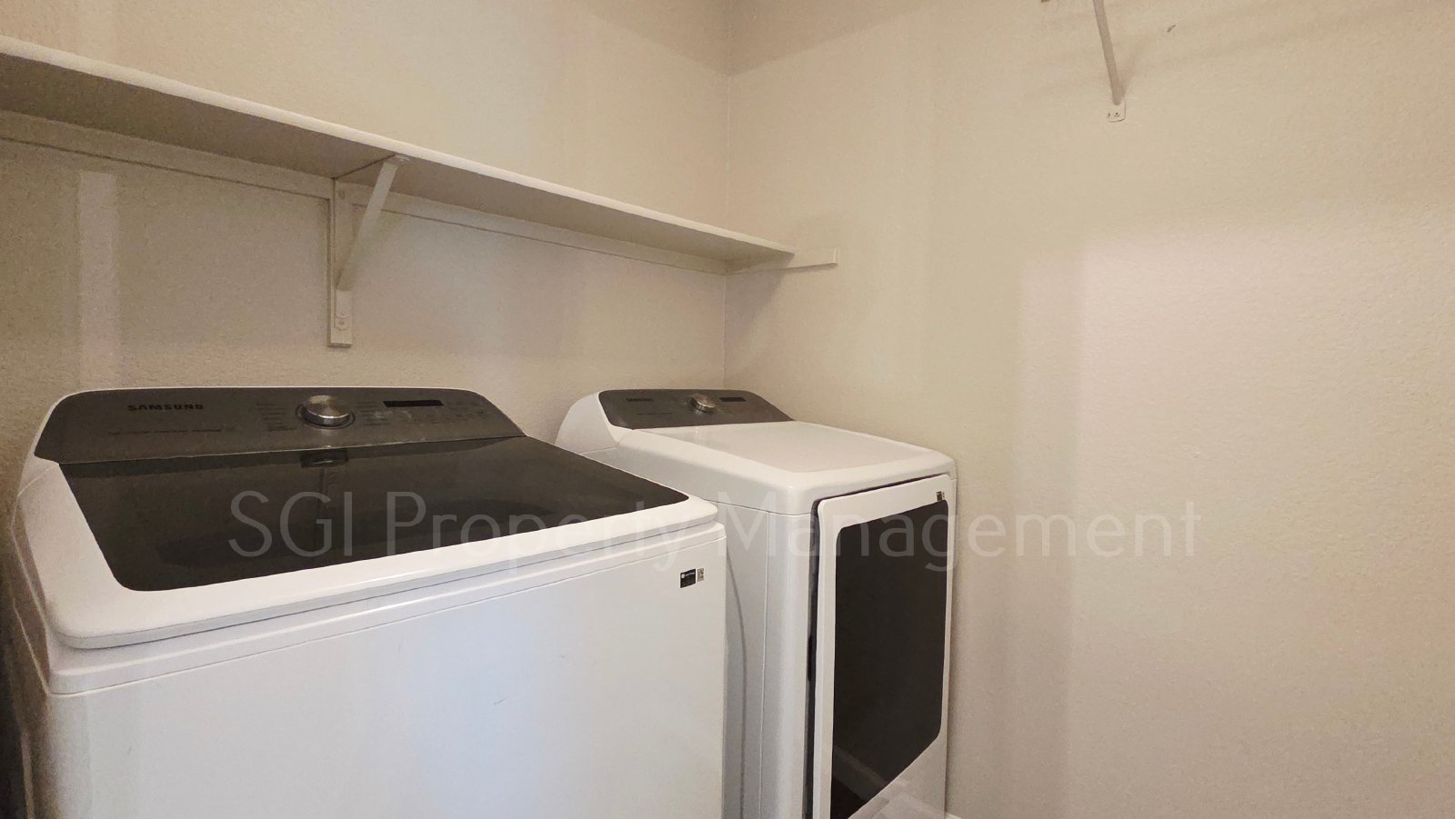 Beautiful one-story home with open concept property image