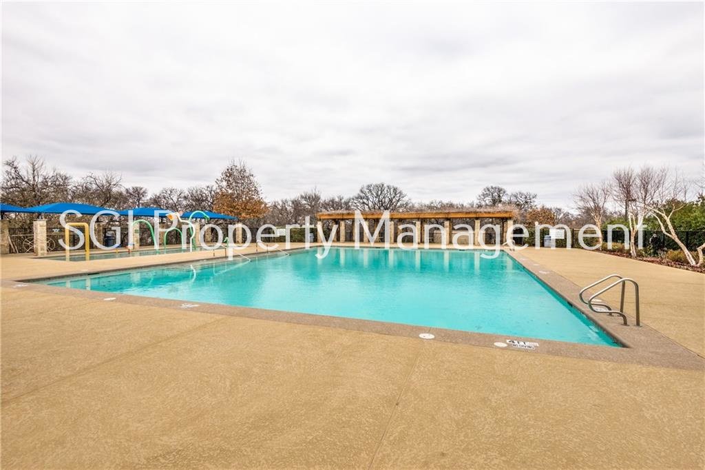 Beautiful one-story home with open concept property image