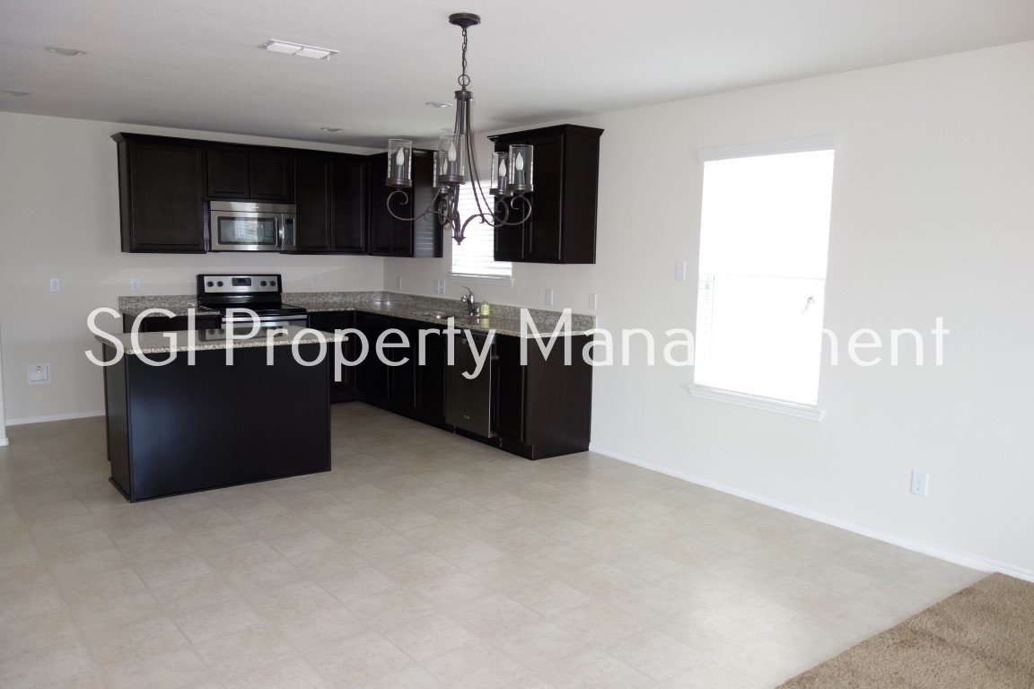 Beautiful one-story home with open concept property image