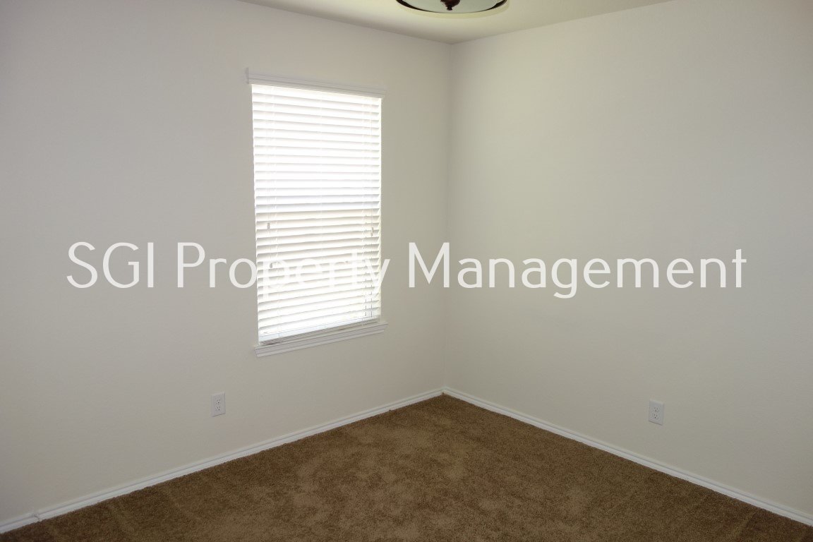 Beautiful one-story home with open concept property image