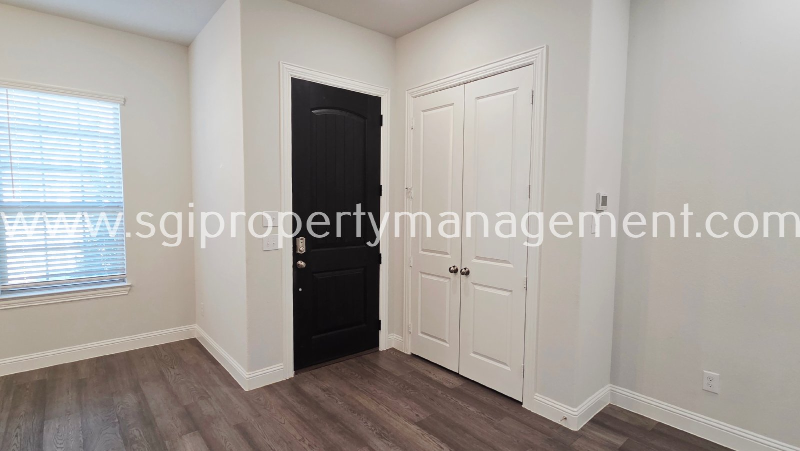 Gorgeous townhome ready for move in property image