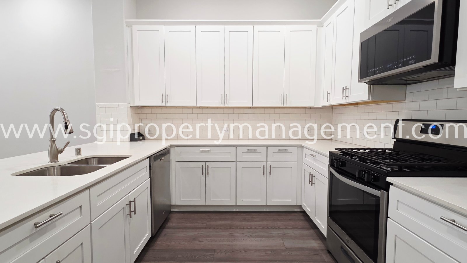 Gorgeous townhome ready for move in property image