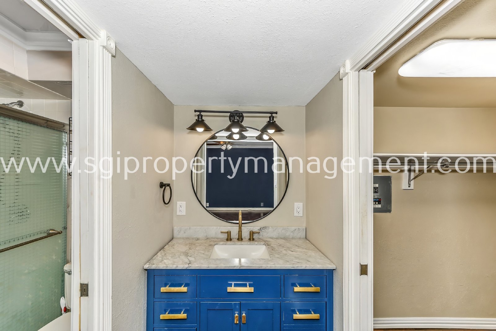 Spacious 2 bedroom condo ready for move in property image