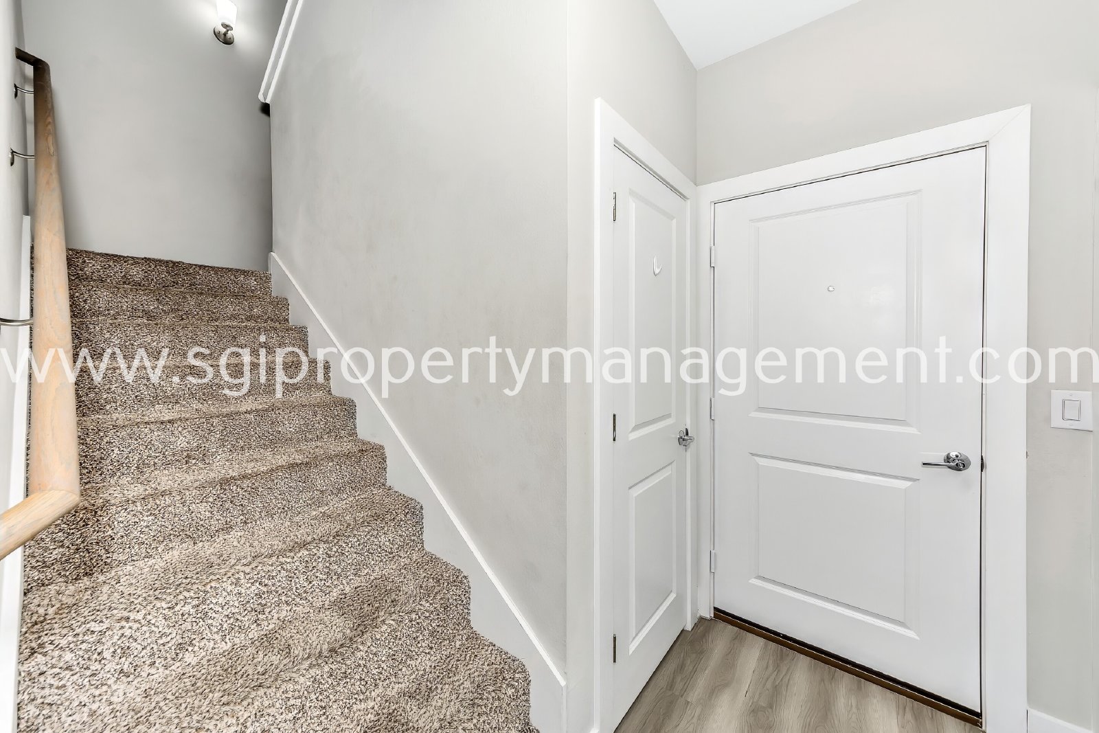 New modern 3 bedroom townhome property image