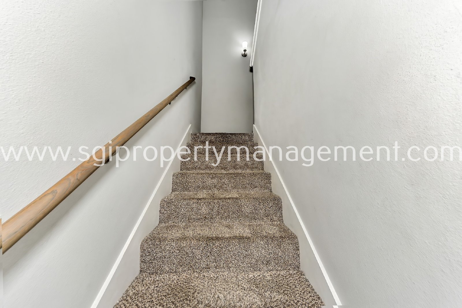 New modern 3 bedroom townhome property image