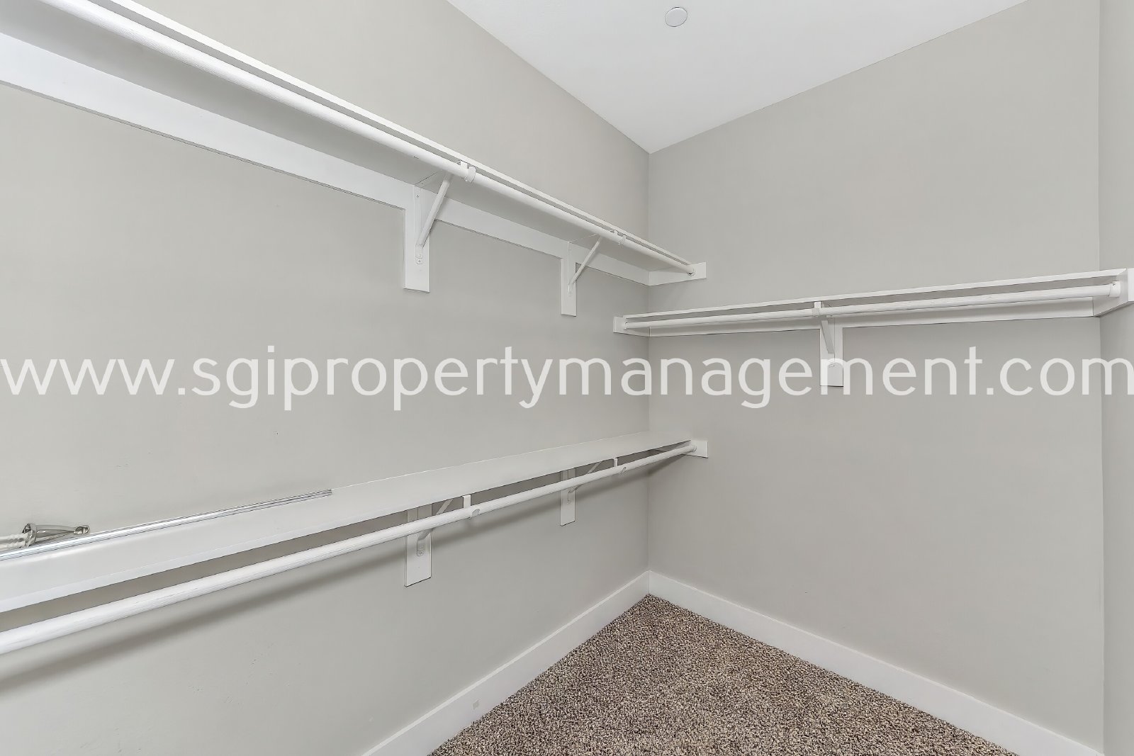 New modern 3 bedroom townhome property image