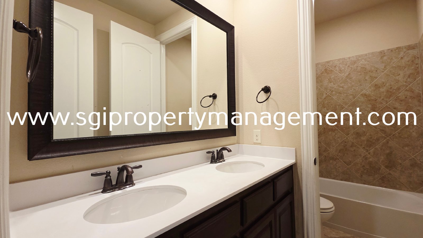 Spacious home ready for move in property image