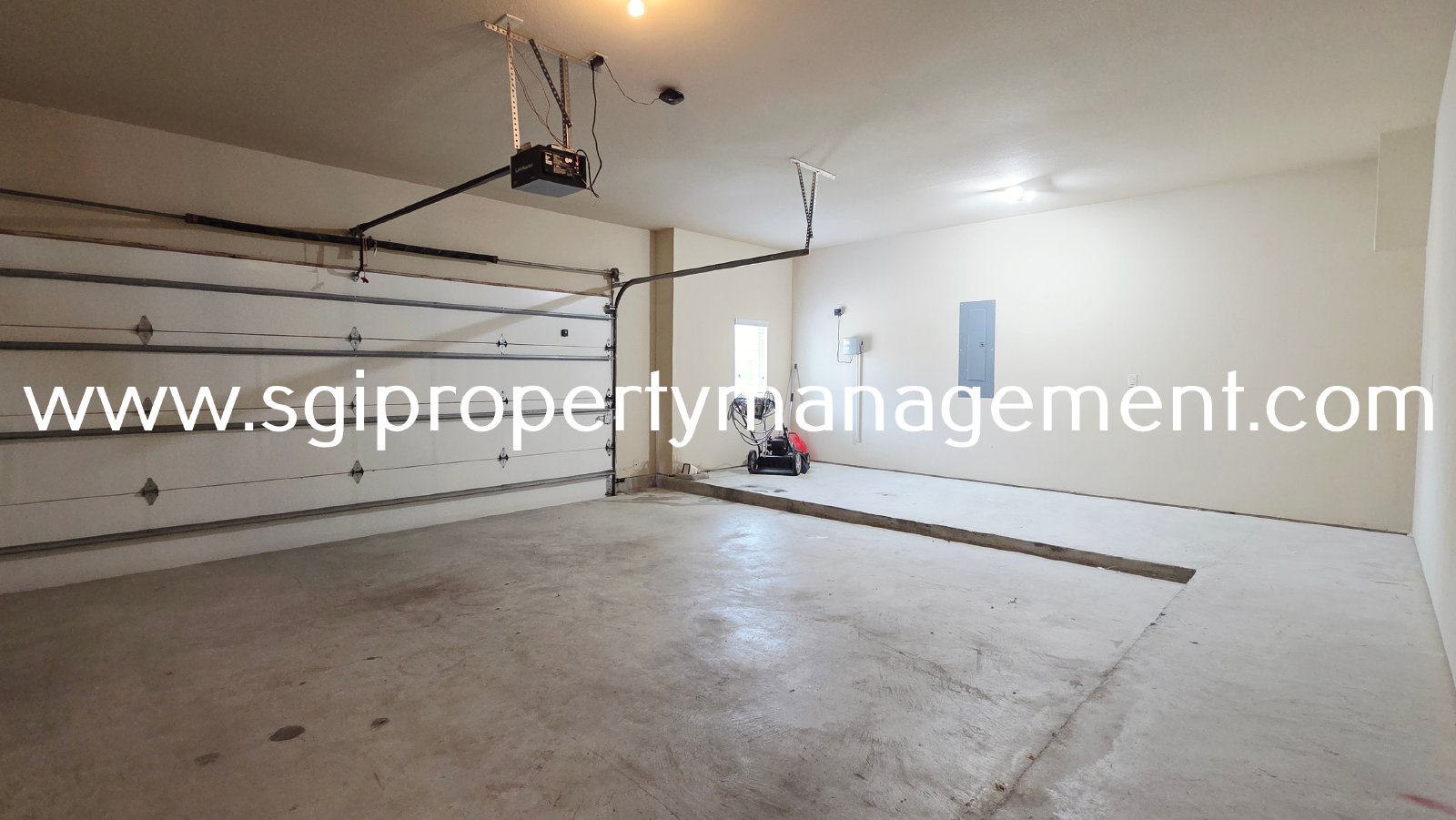 Spacious home ready for move in property image